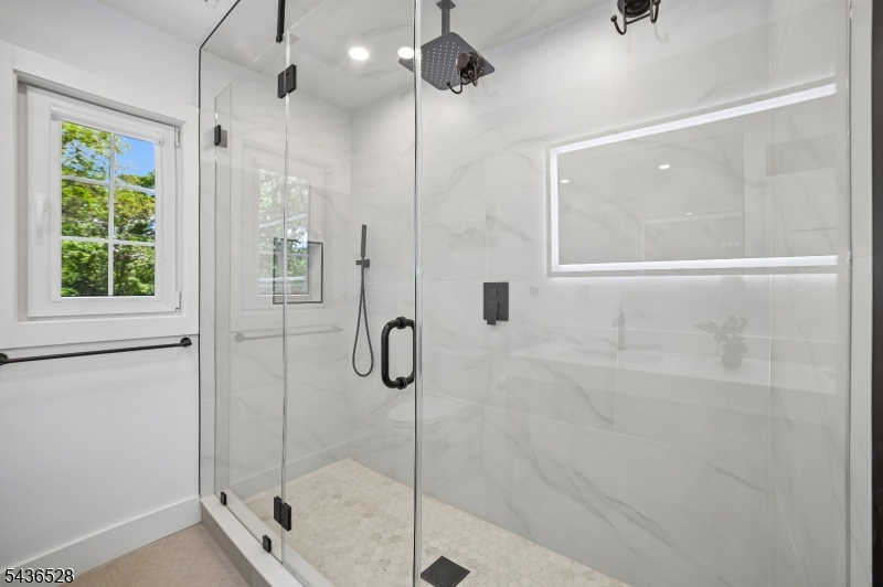 36 Ivy Pl
