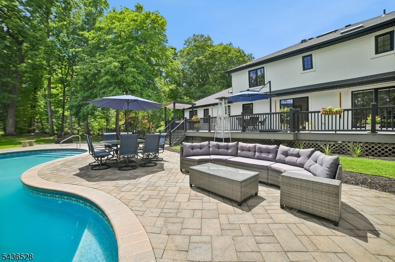 36 Ivy Pl