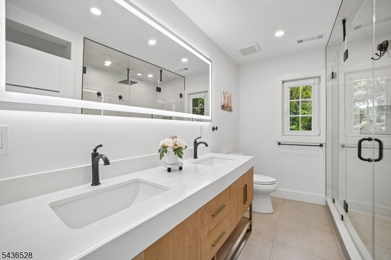36 Ivy Pl