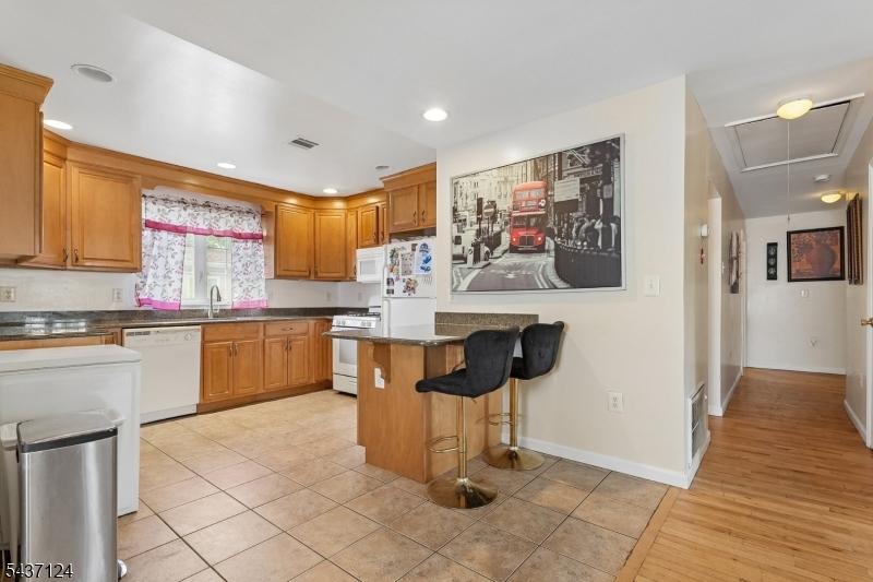 1411 Mopsick Ave