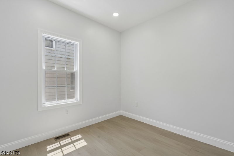 250 Milltown Rd