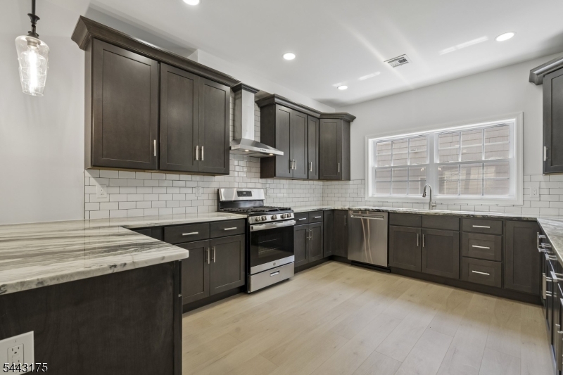 250 Milltown Rd