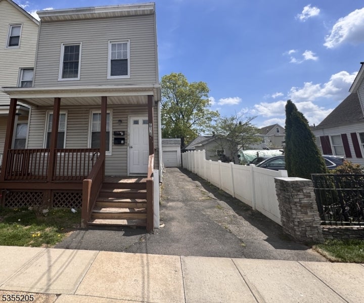 610 Cortlandt St