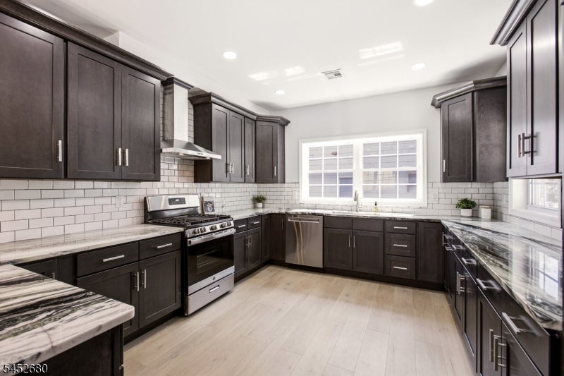 250 Milltown Rd