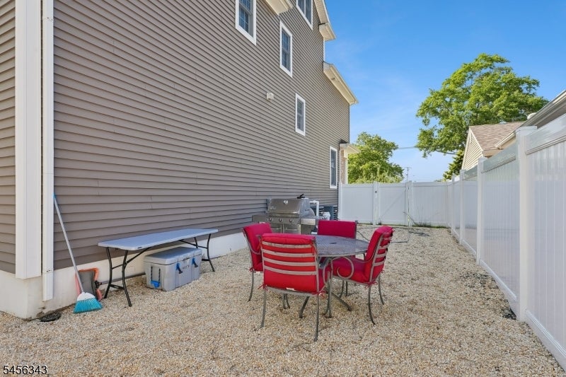 3204 Kickapoo Ave