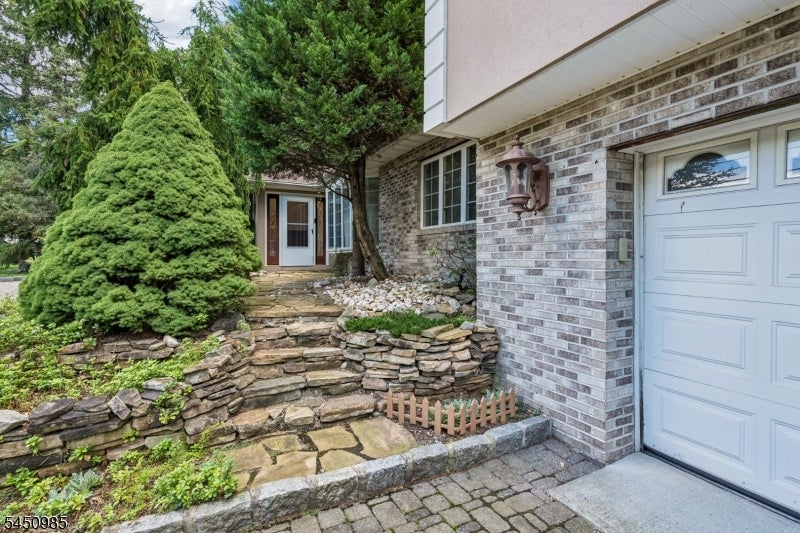 186 Laauwe Ave