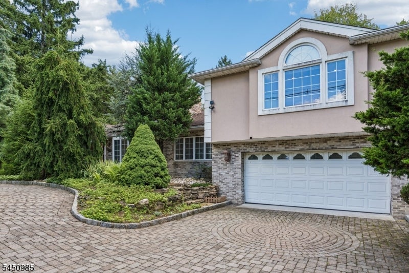 186 Laauwe Ave