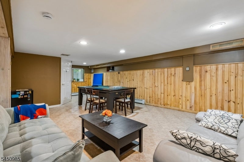 186 Laauwe Ave