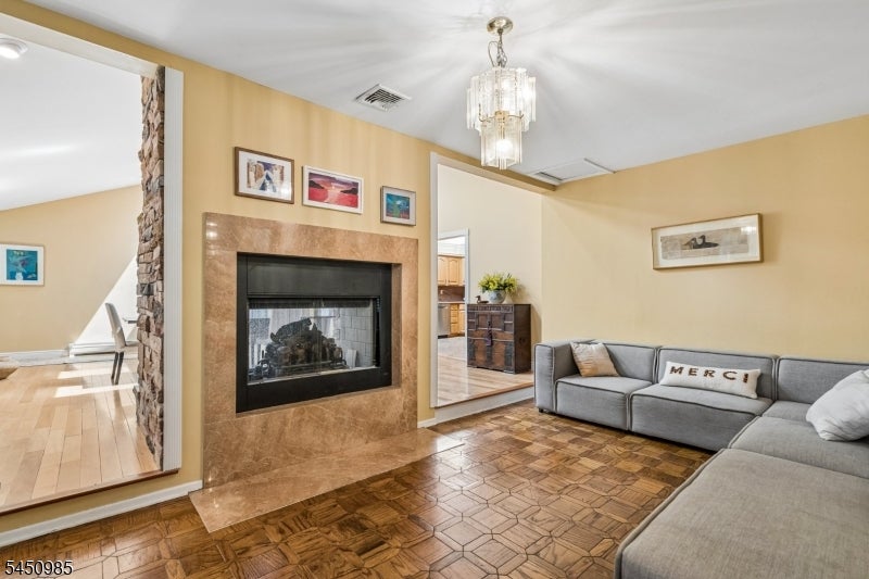 186 Laauwe Ave