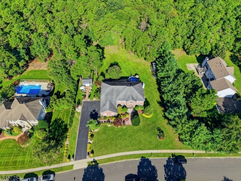 2 Butternut Ln