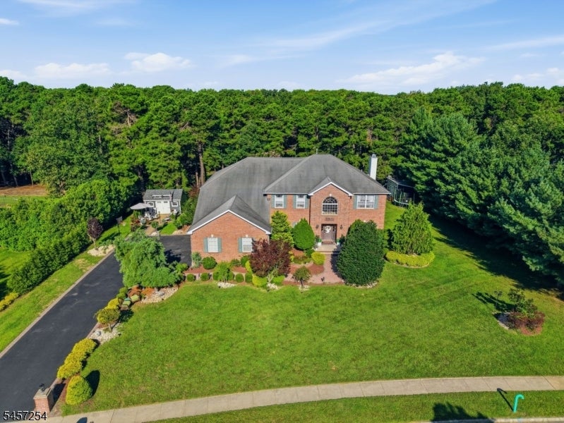 2 Butternut Ln