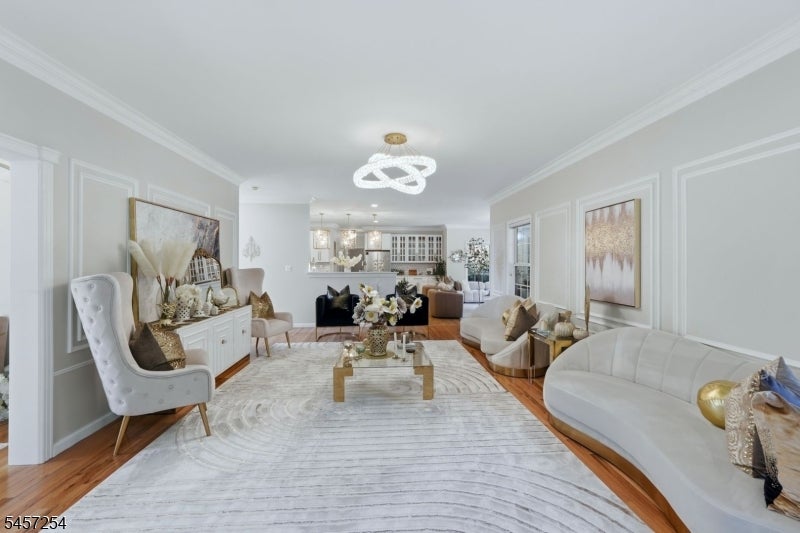 2 Butternut Ln