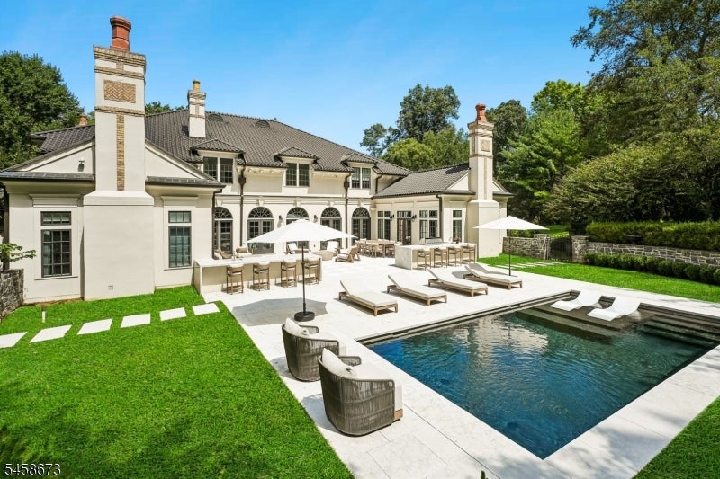 146 Village Rd