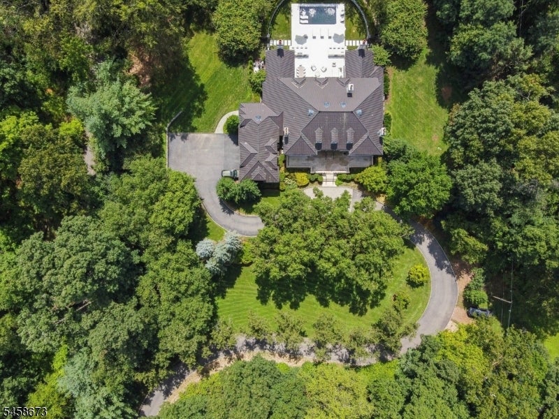 146 Village Rd