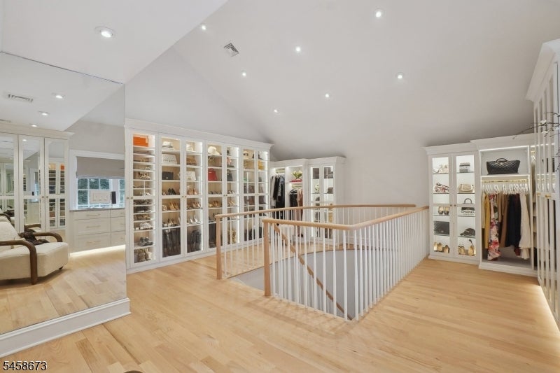 146 Village Rd