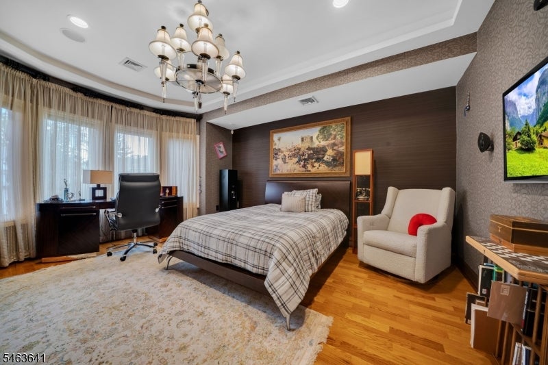 1088 Dearborn Rd