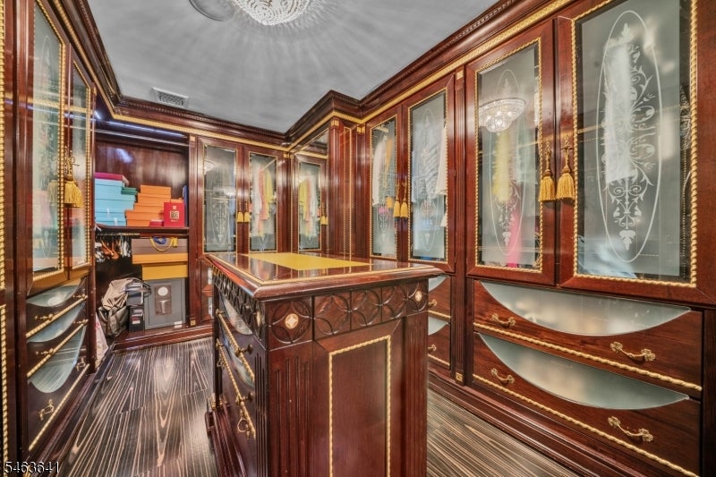 1088 Dearborn Rd