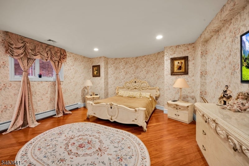 1088 Dearborn Rd
