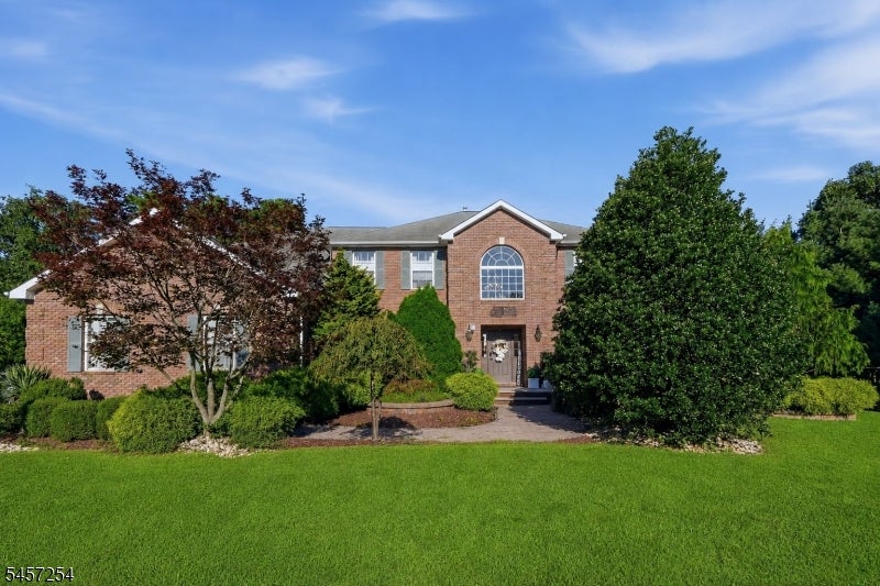 2 Butternut Ln