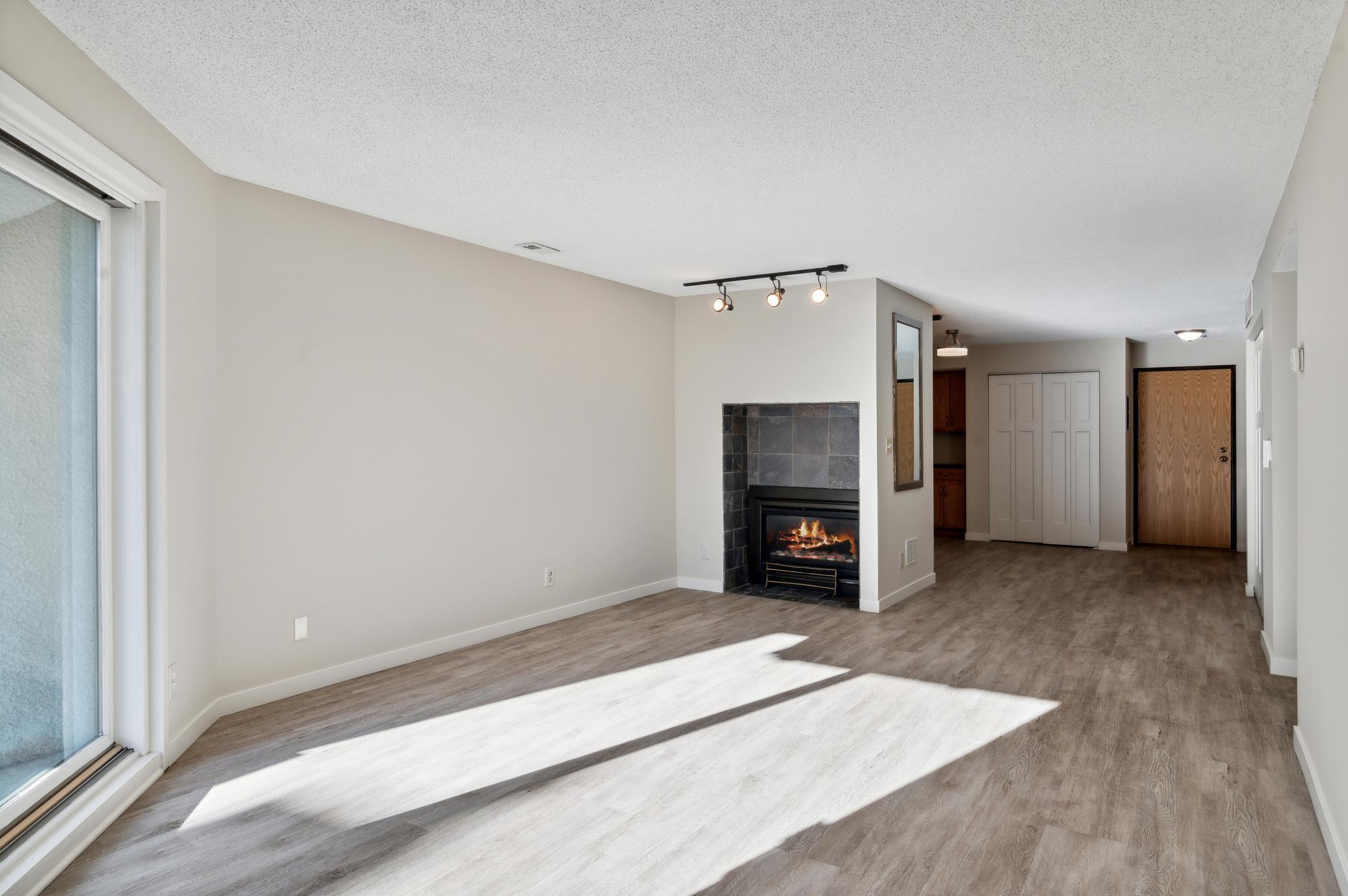232 W Franklin Avenue Unit: #106