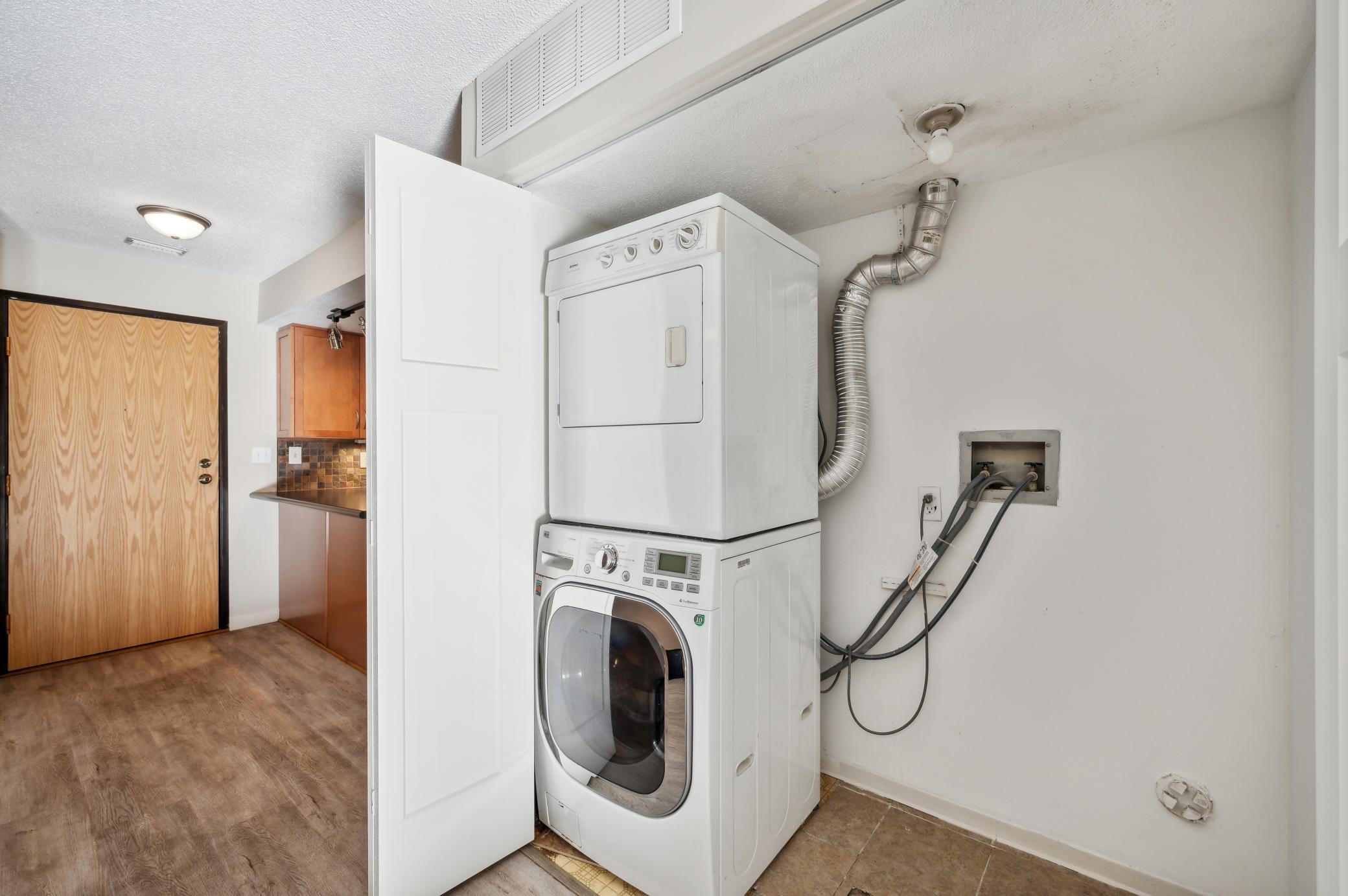 232 W Franklin Avenue Unit: #106
