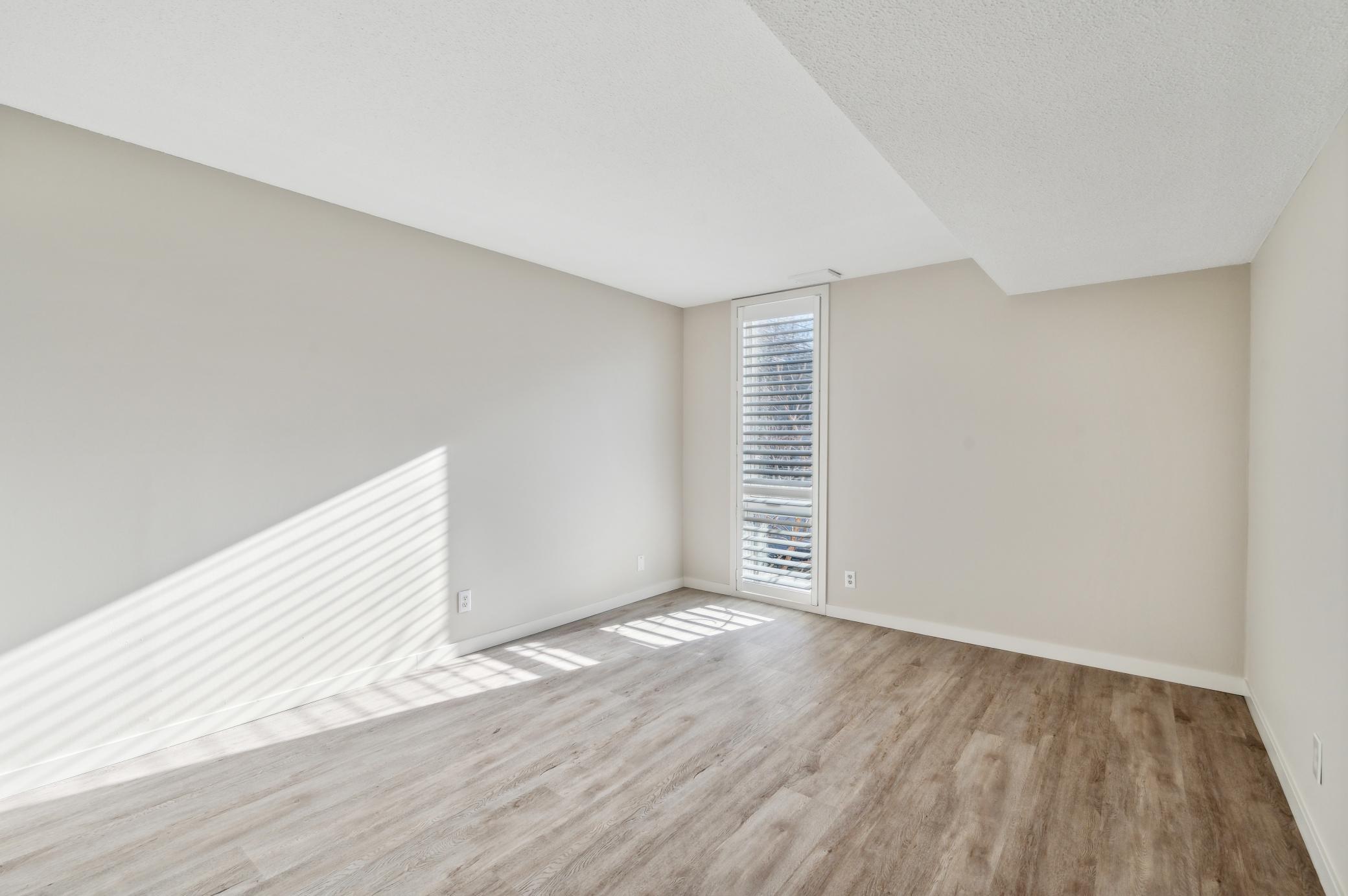 232 W Franklin Avenue Unit: #106