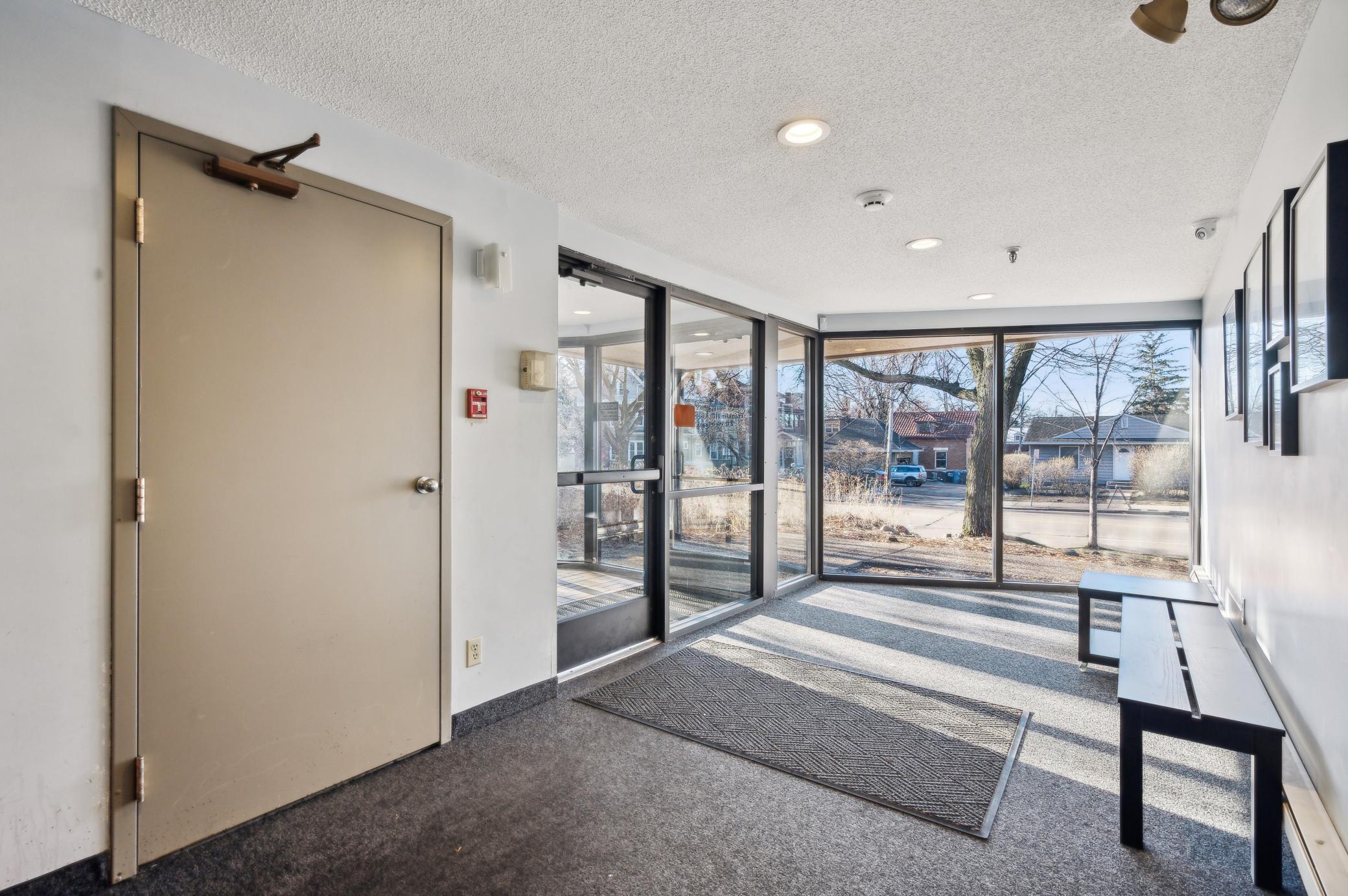 232 W Franklin Avenue Unit: #106