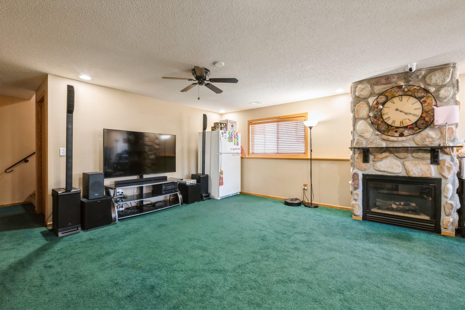 1513 Mcintosh Circle
