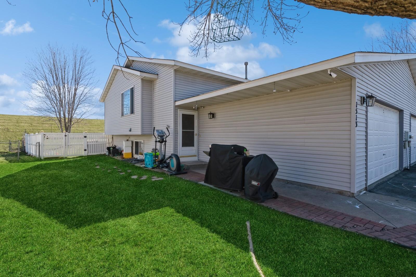 1513 Mcintosh Circle