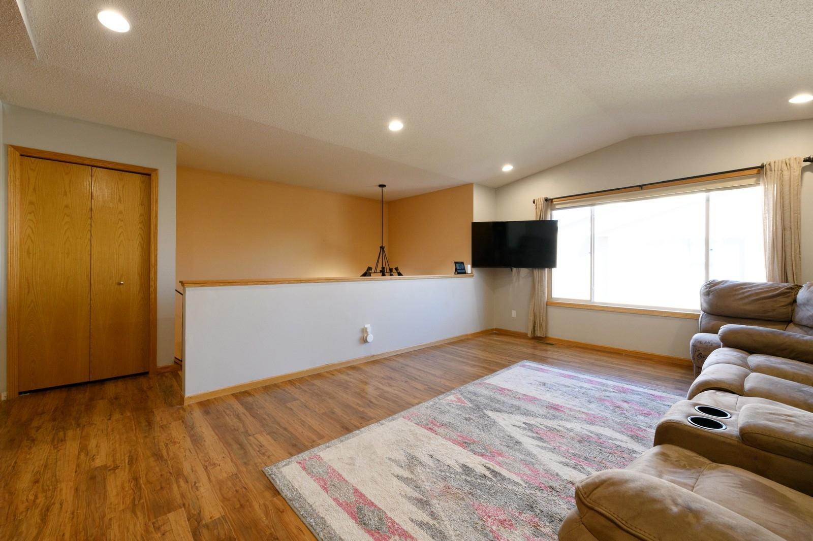 1513 Mcintosh Circle