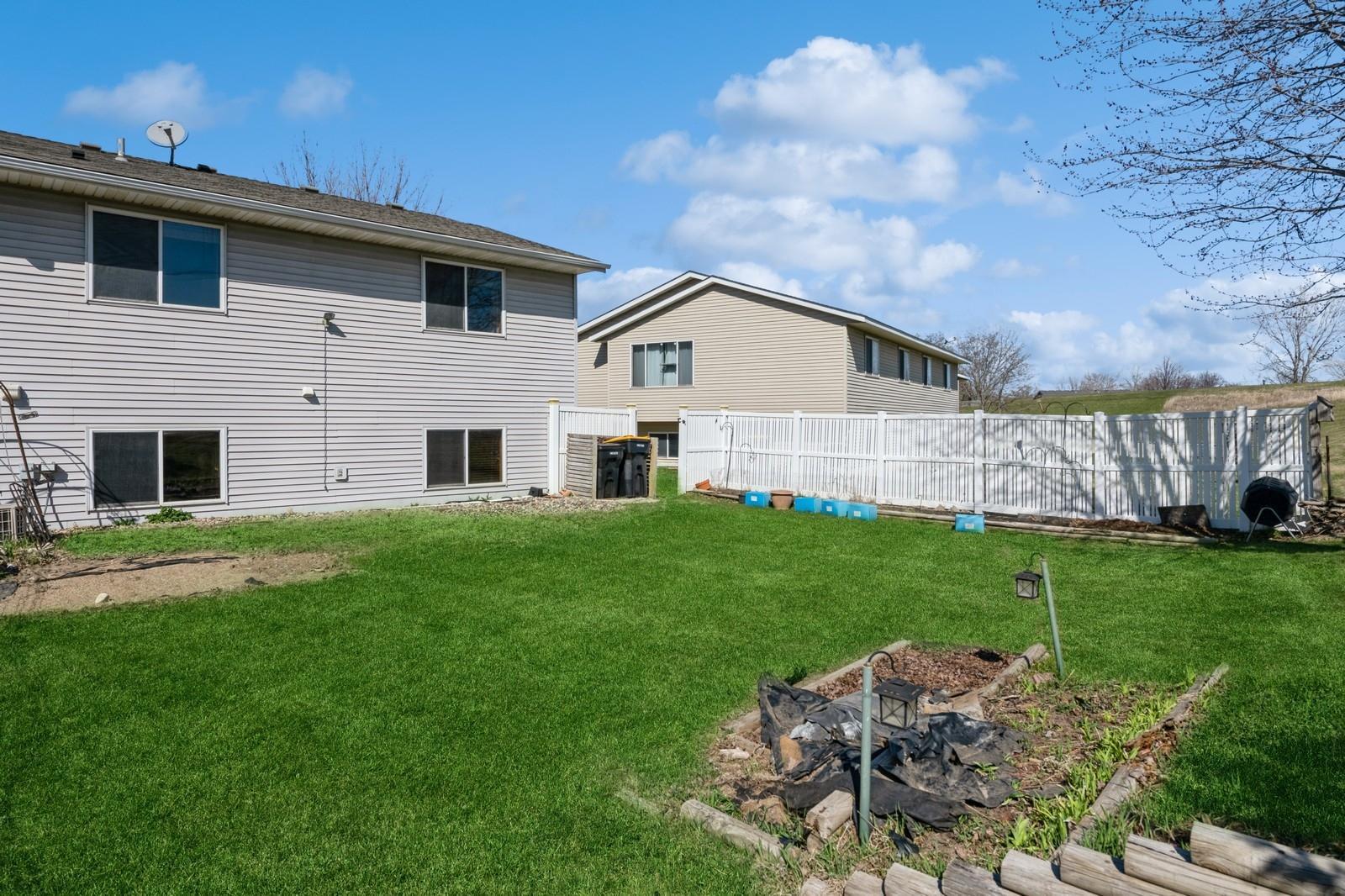 1513 Mcintosh Circle