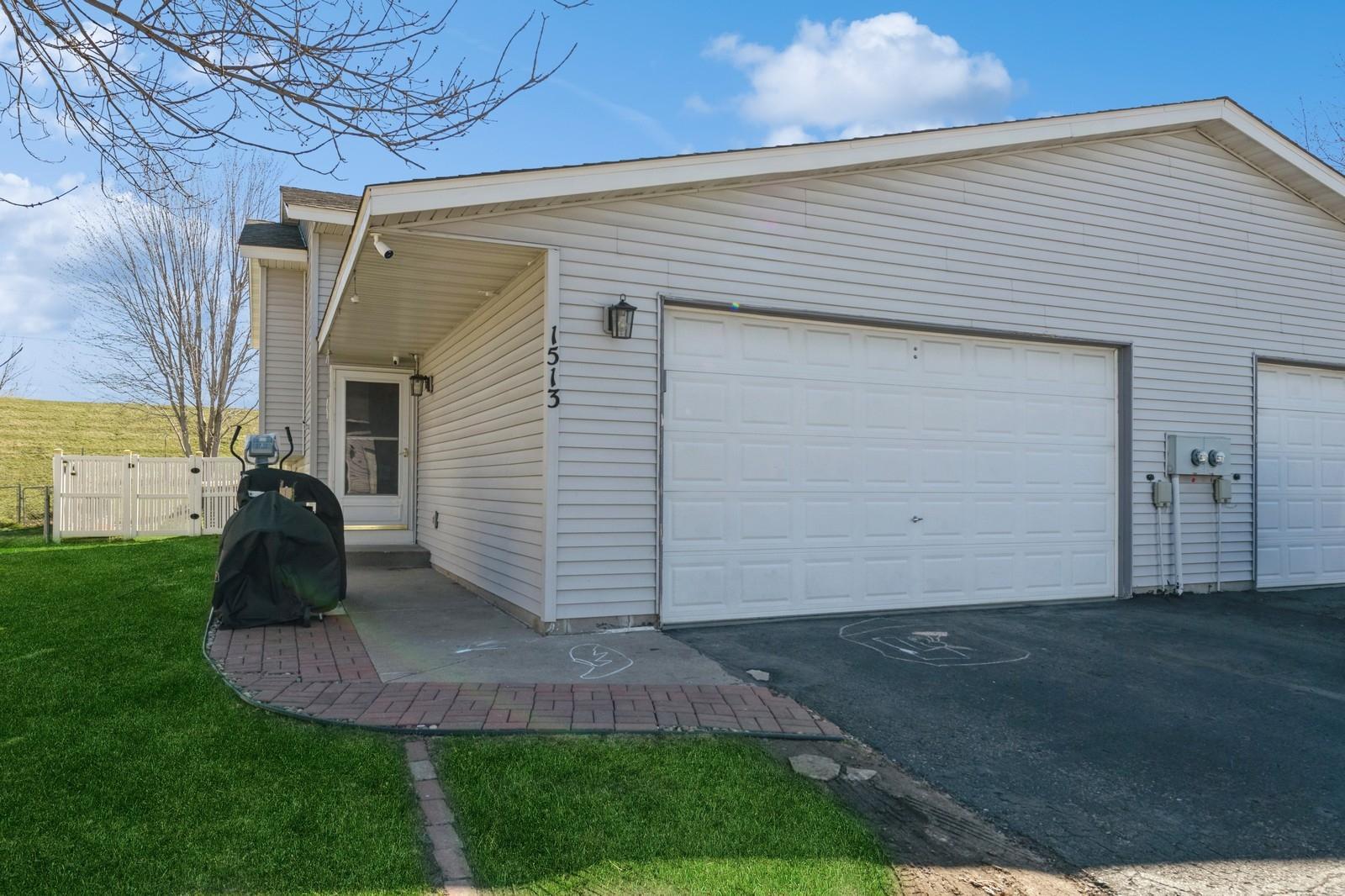 1513 Mcintosh Circle