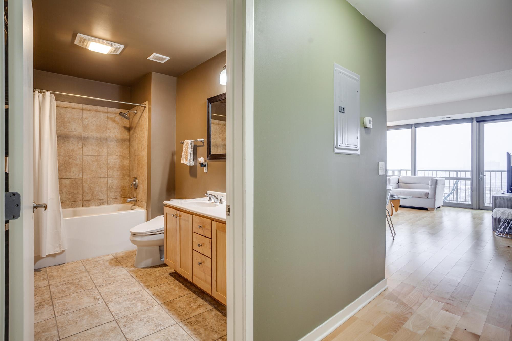 929 Portland Avenue Unit: 1206