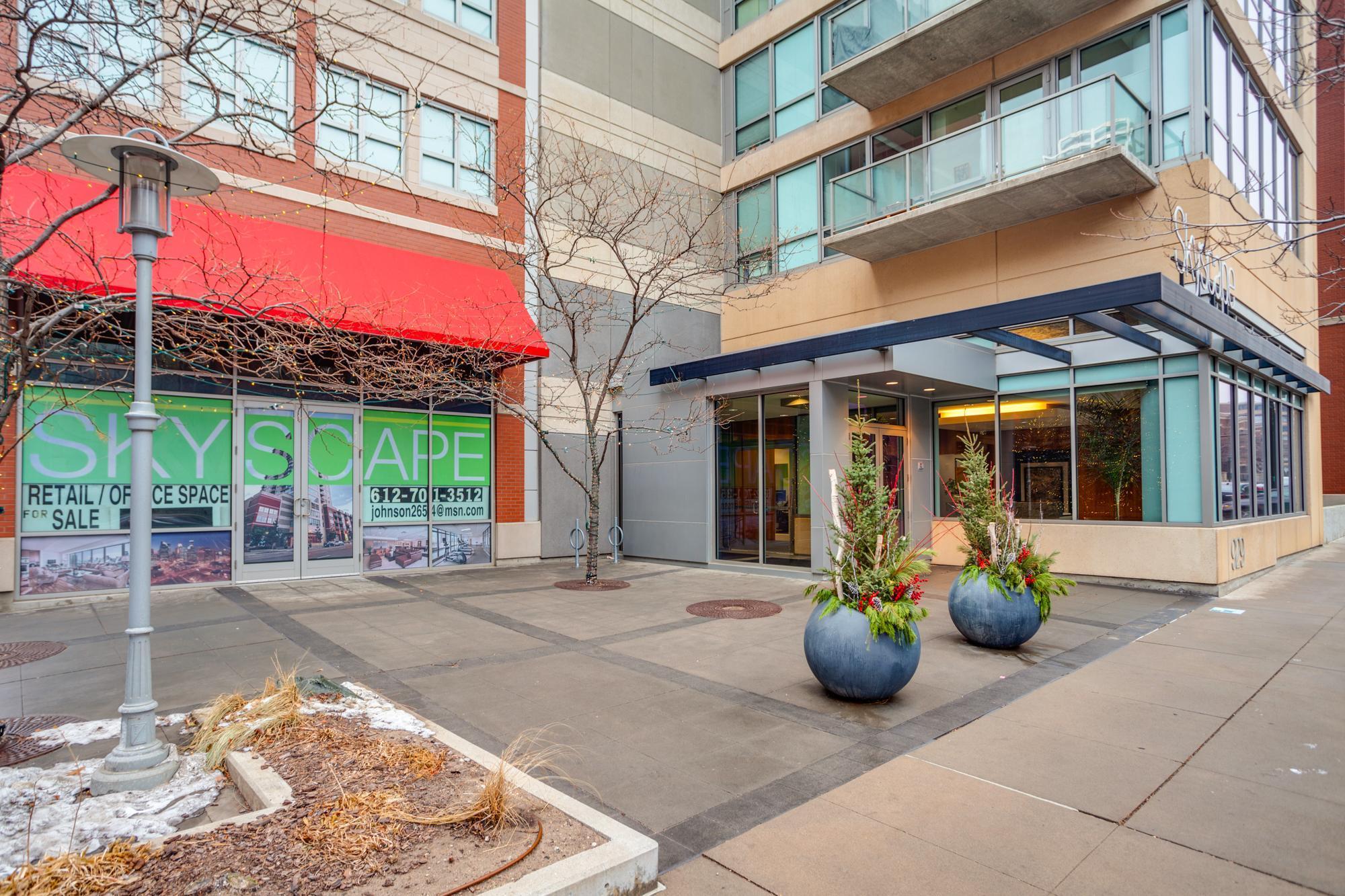 929 Portland Avenue Unit: 1206