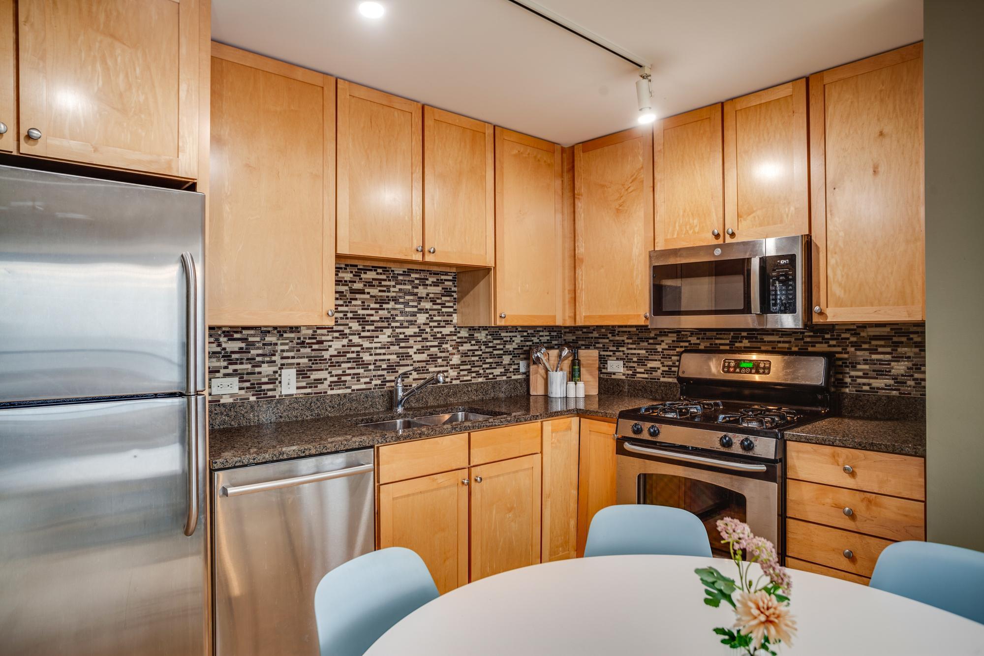 929 Portland Avenue Unit: 1206