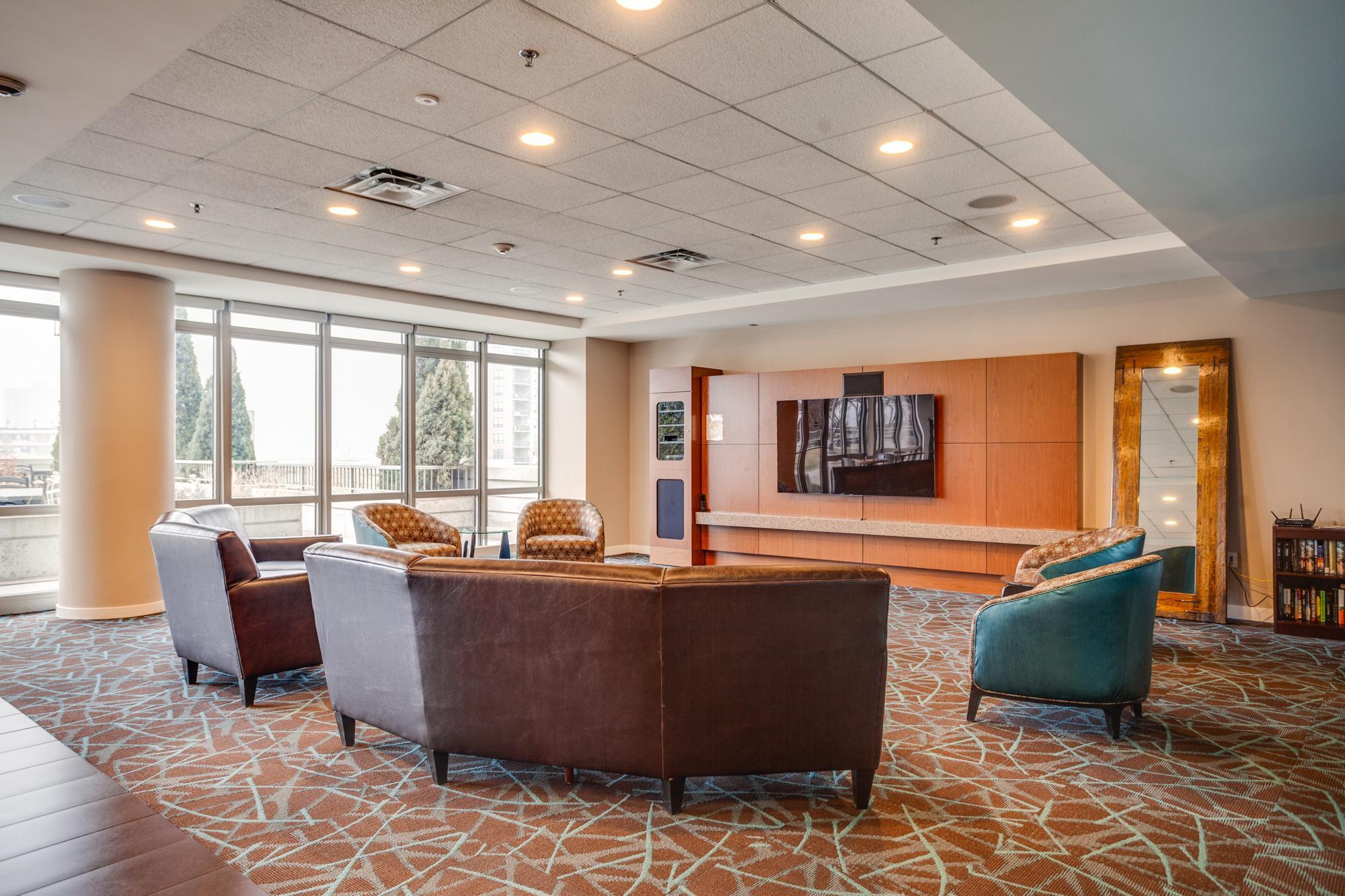 929 Portland Avenue Unit: 1206