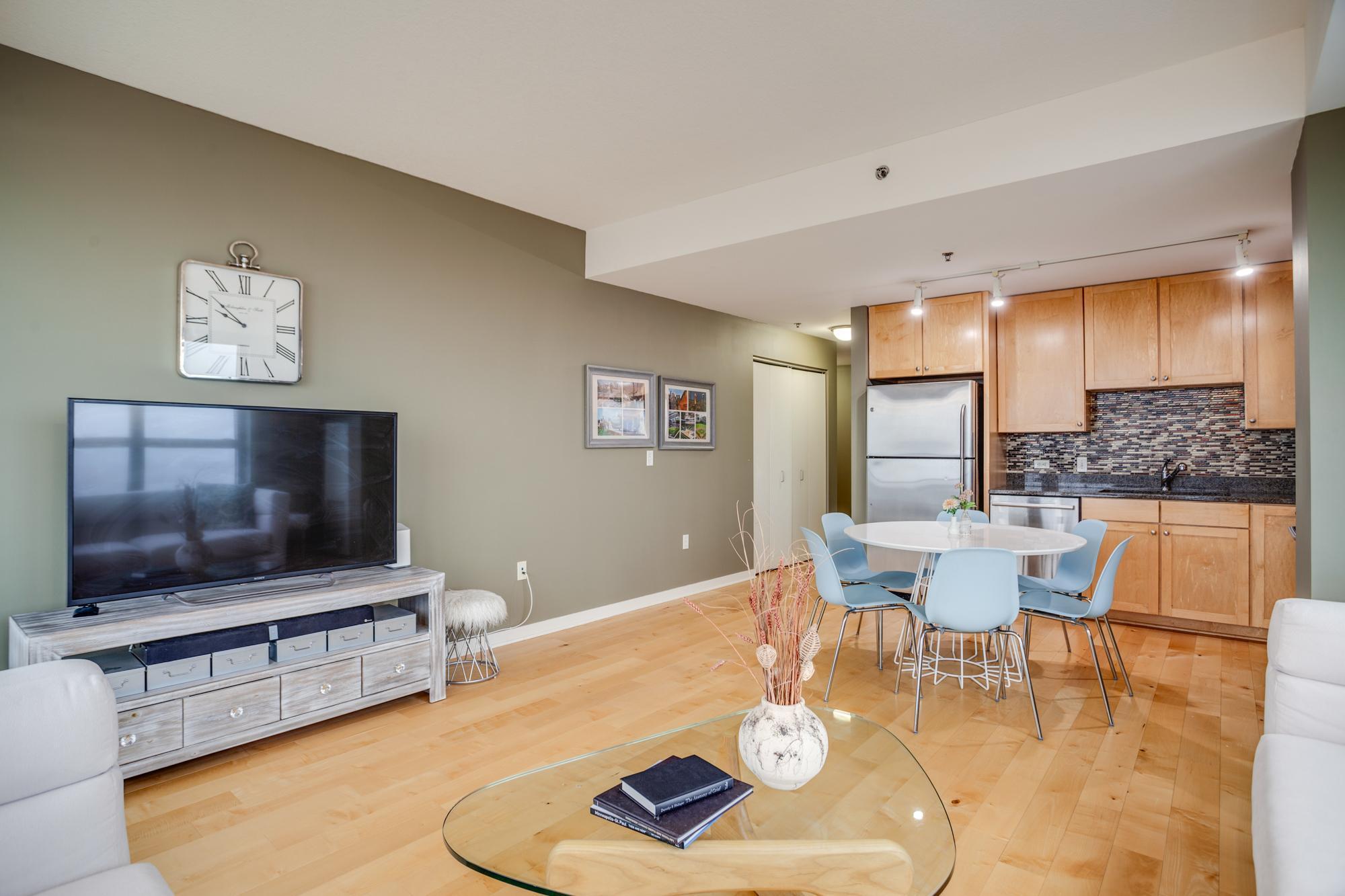 929 Portland Avenue Unit: 1206