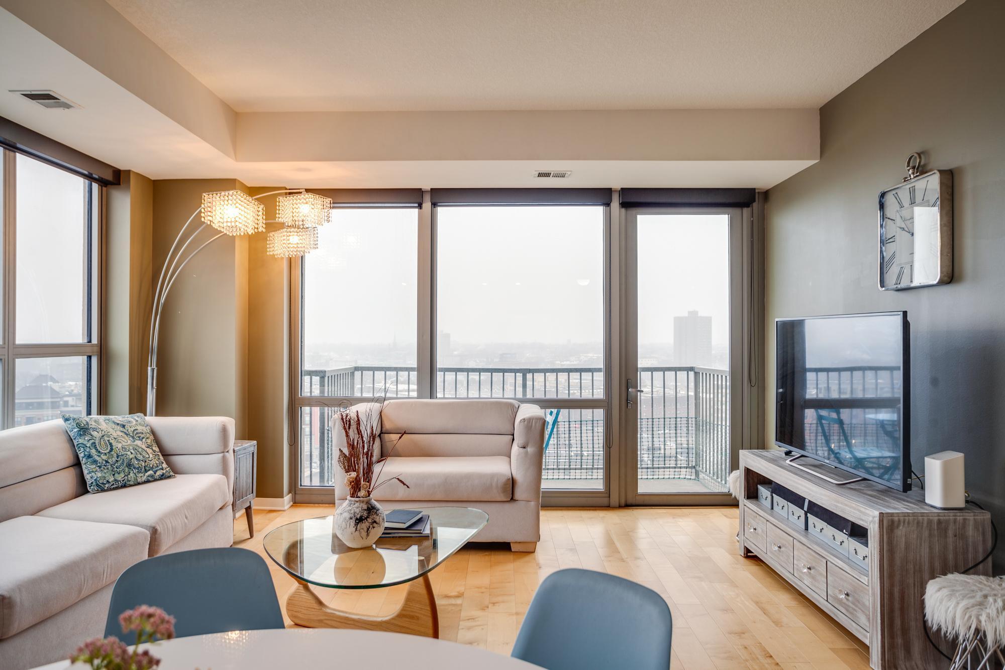 929 Portland Avenue Unit: 1206