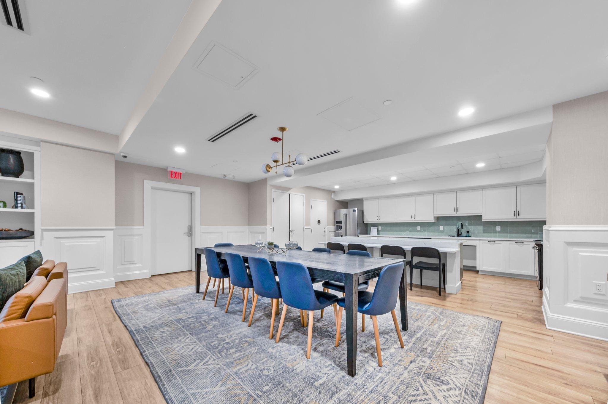110 1st Avenue NE Unit: F701