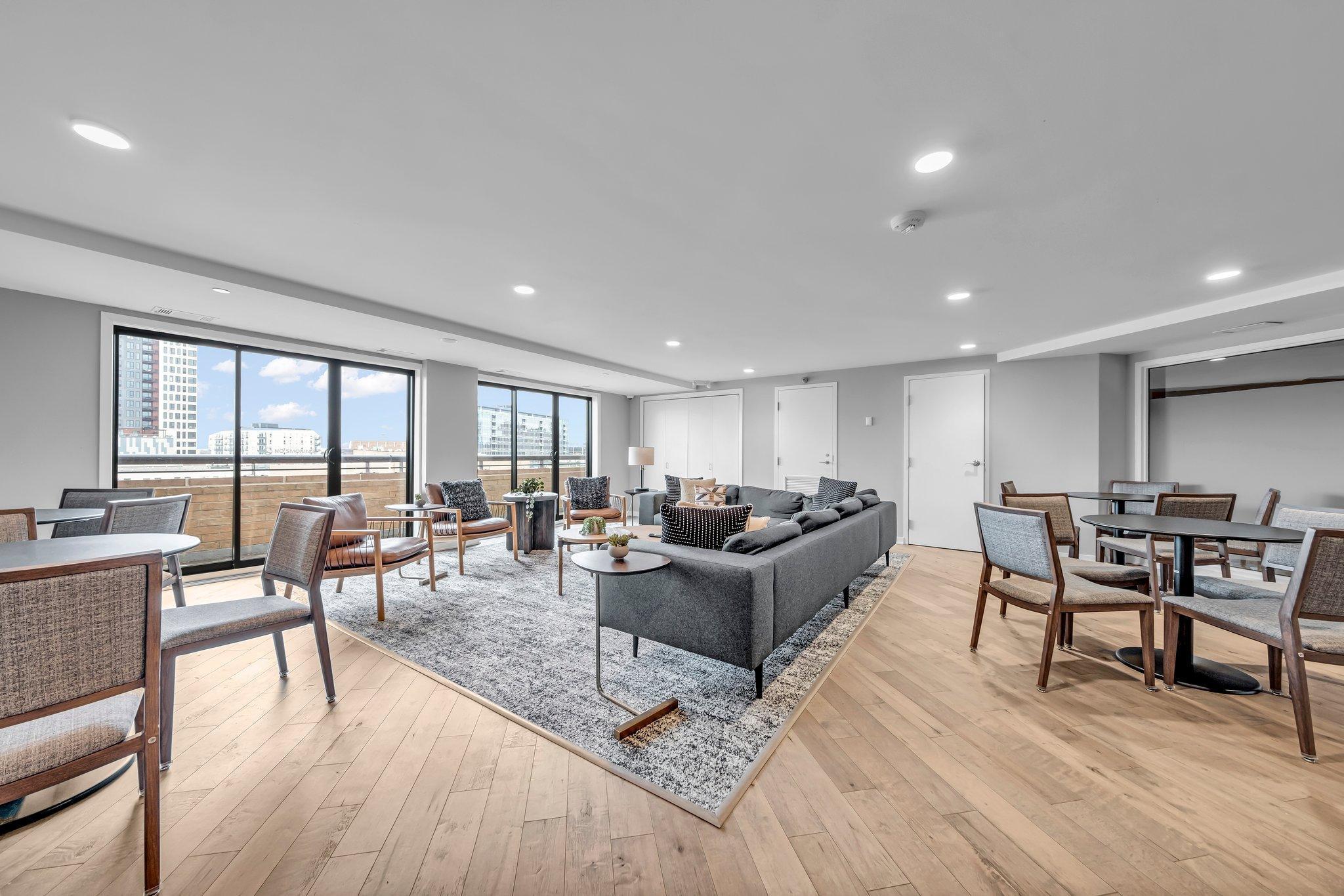 110 1st Avenue NE Unit: F701