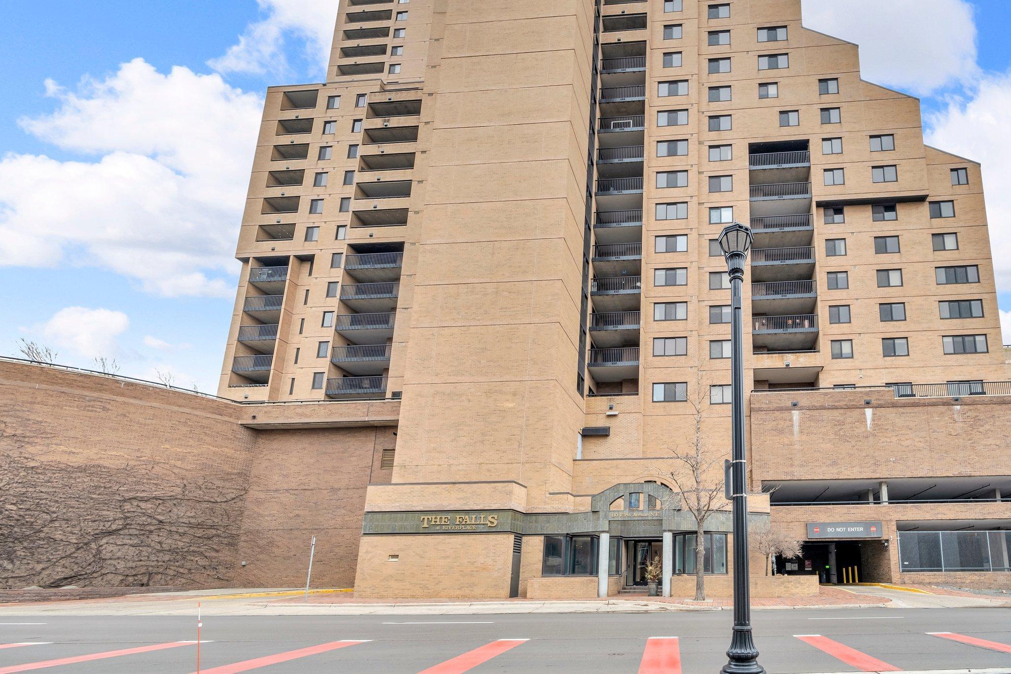 110 1st Avenue NE Unit: F701