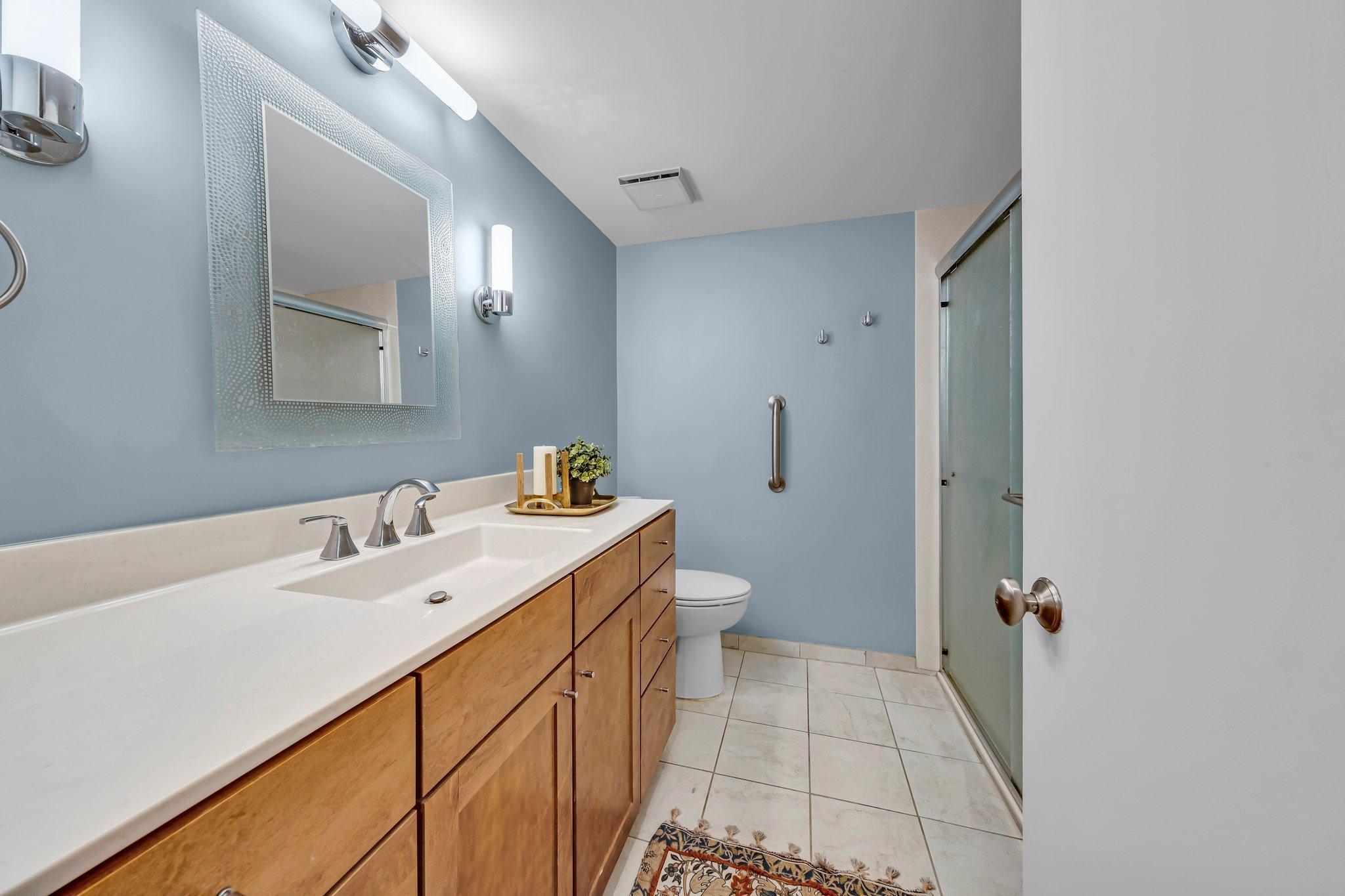 110 1st Avenue NE Unit: F701
