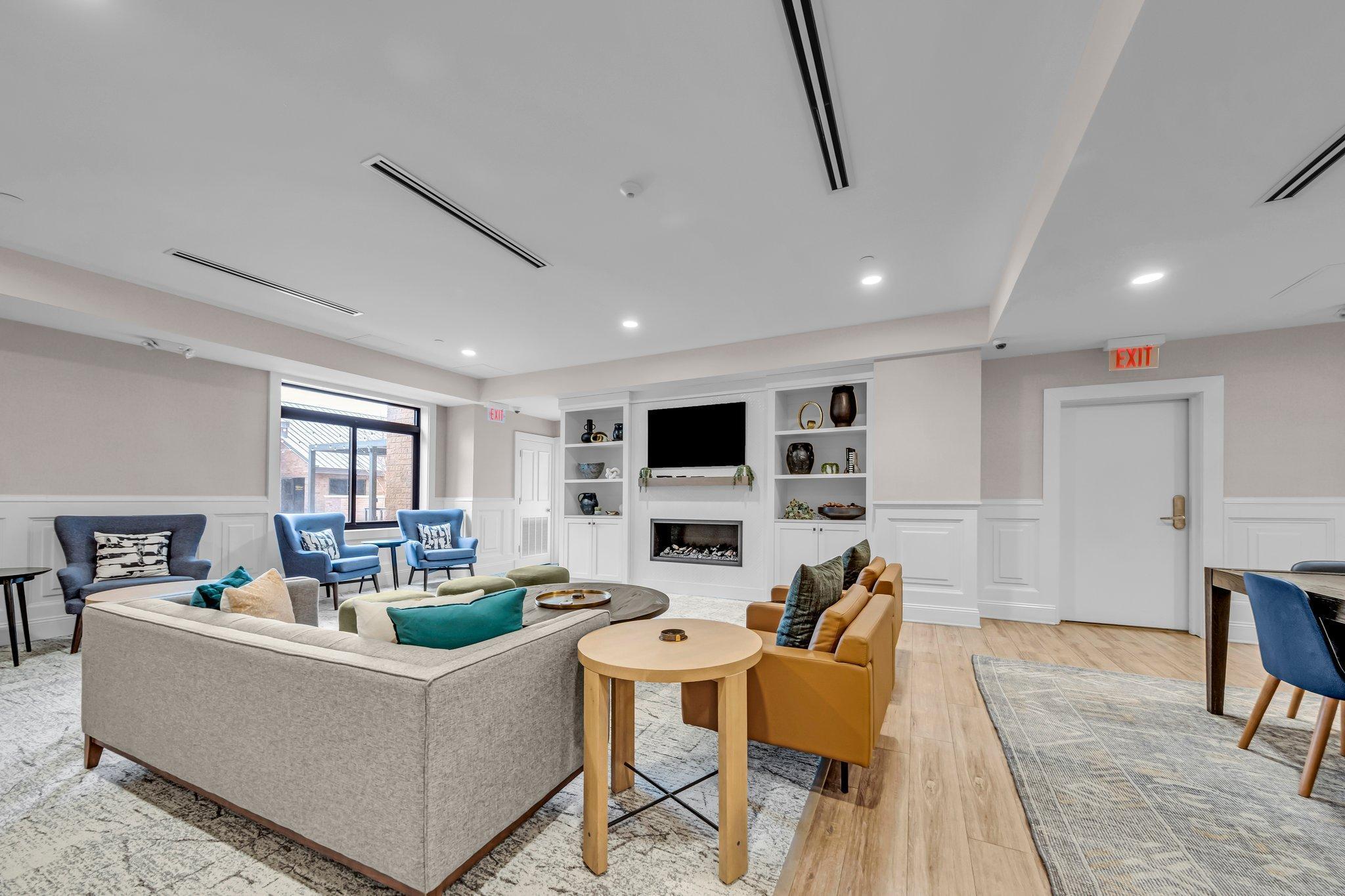 110 1st Avenue NE Unit: F701