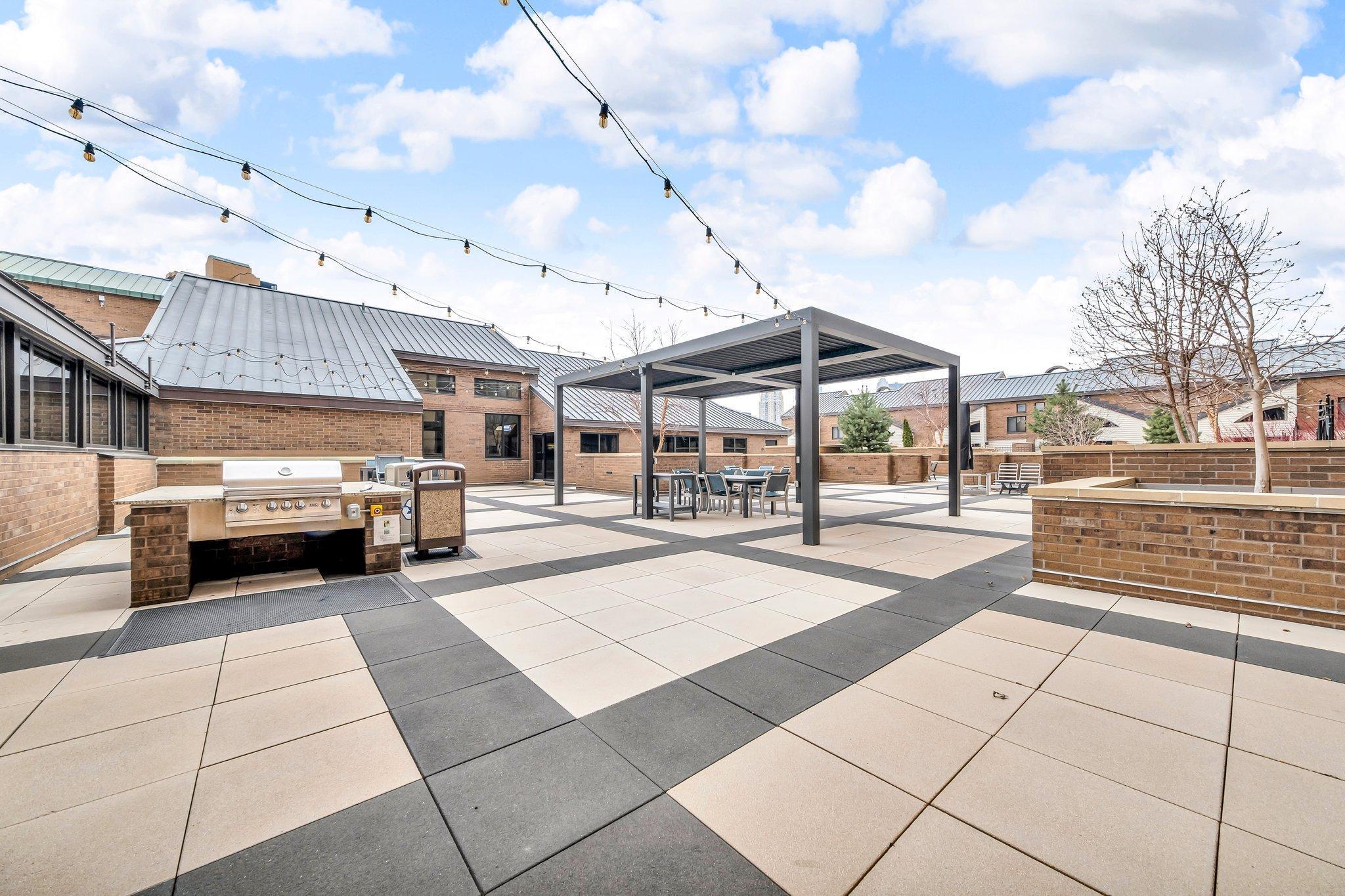 110 1st Avenue NE Unit: F701