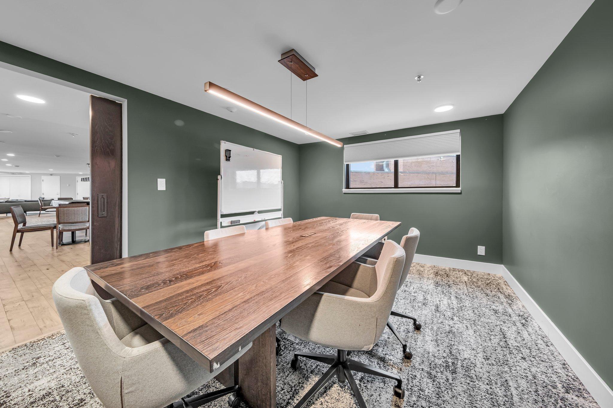 110 1st Avenue NE Unit: F701