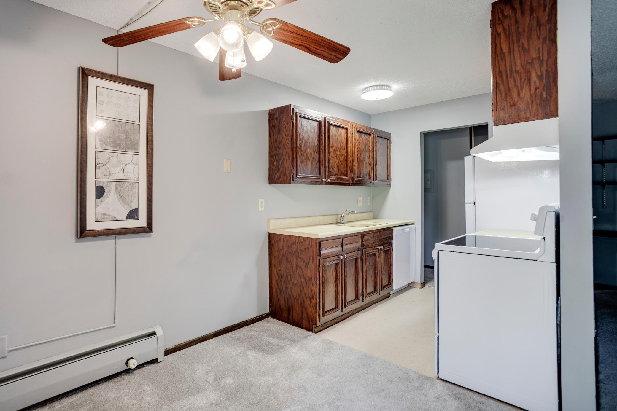702 Old Settlers Trail Unit: 3