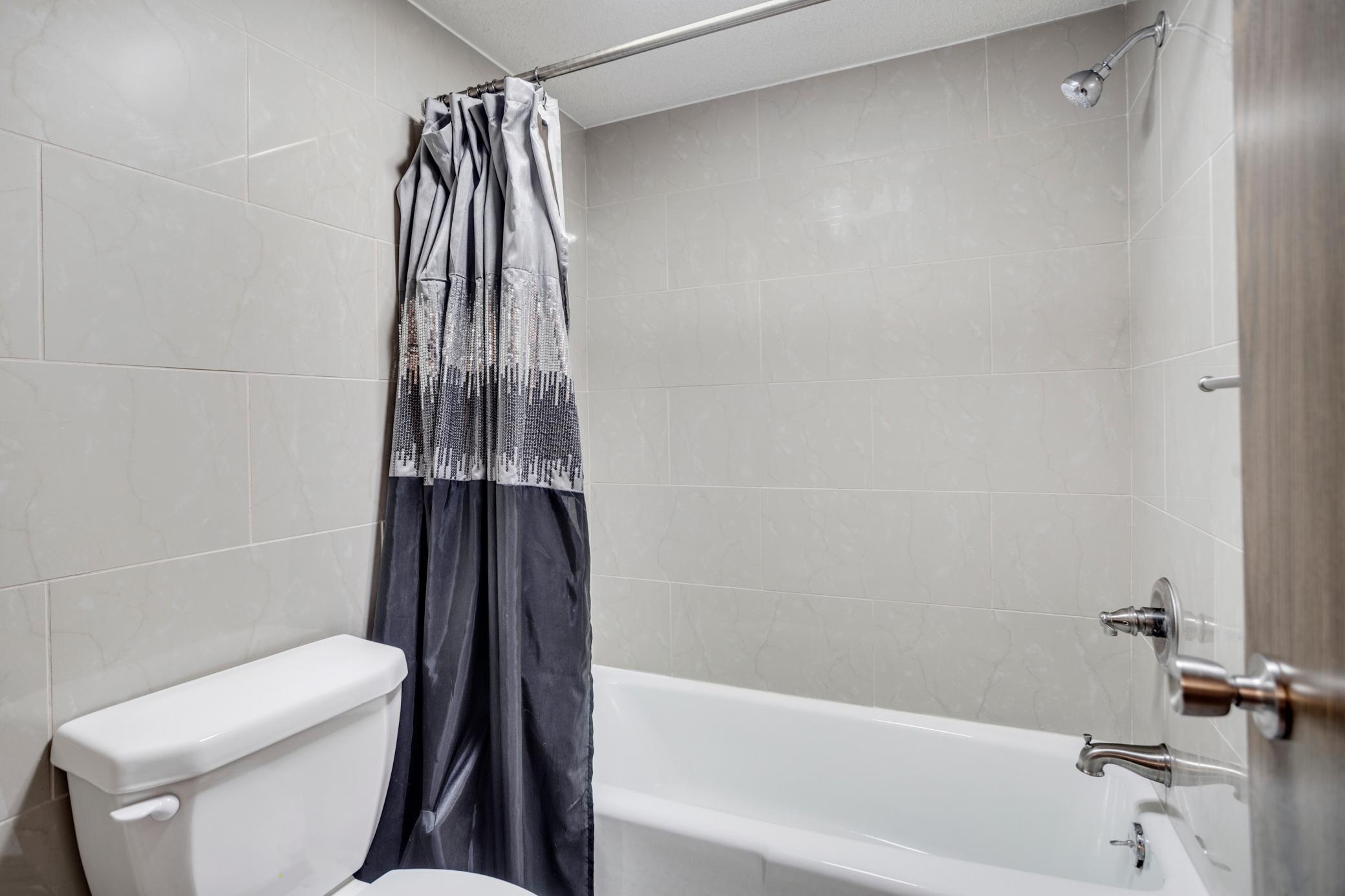 702 Old Settlers Trail Unit: 3