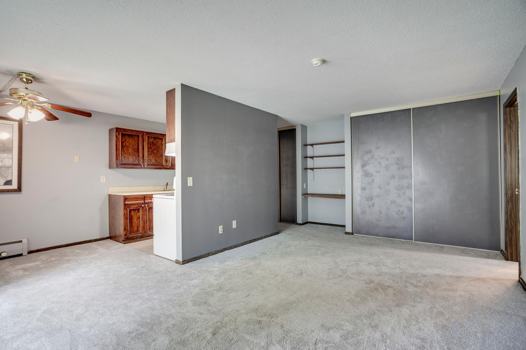 702 Old Settlers Trail Unit: 3
