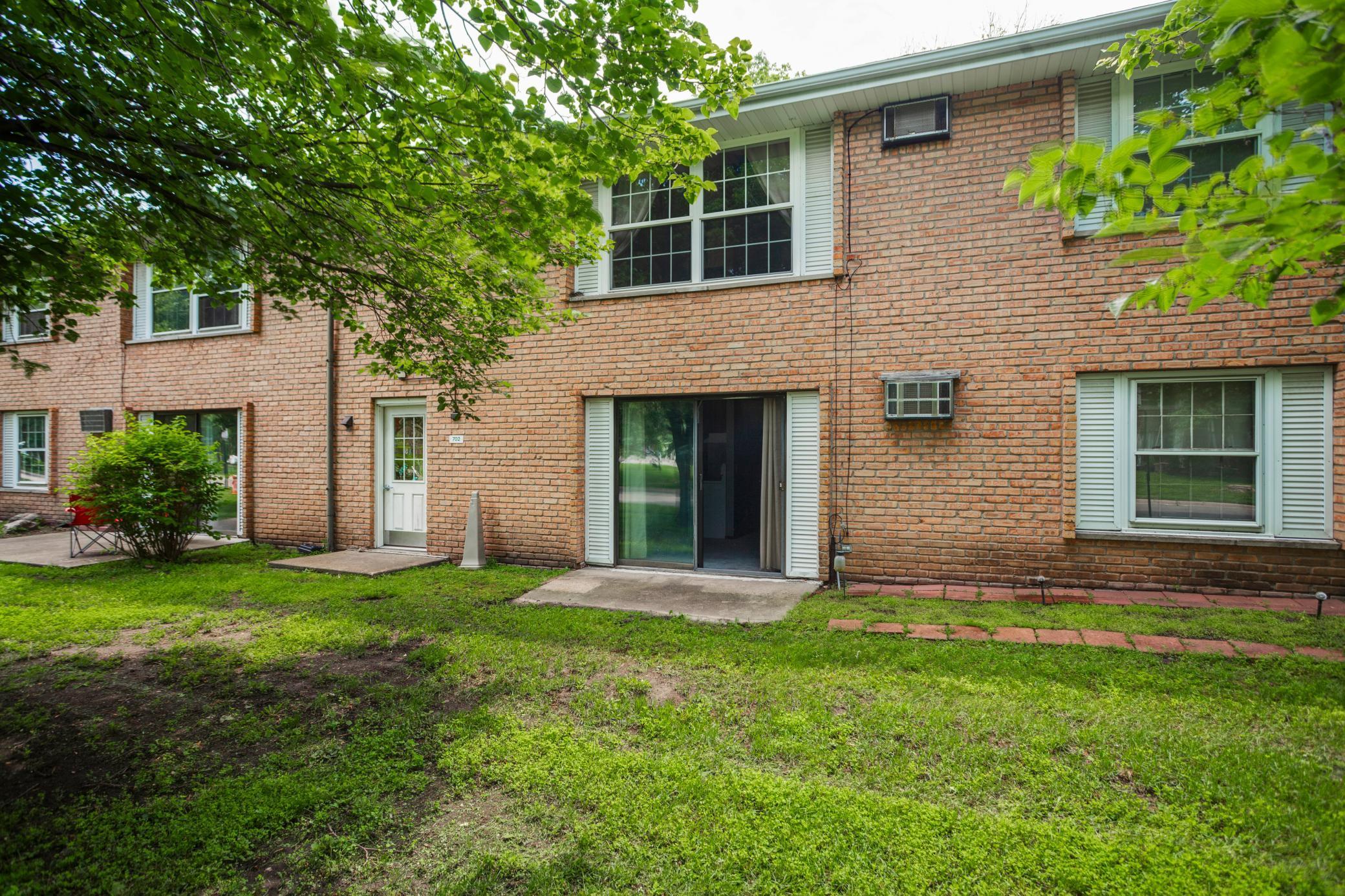 702 Old Settlers Trail Unit: 3