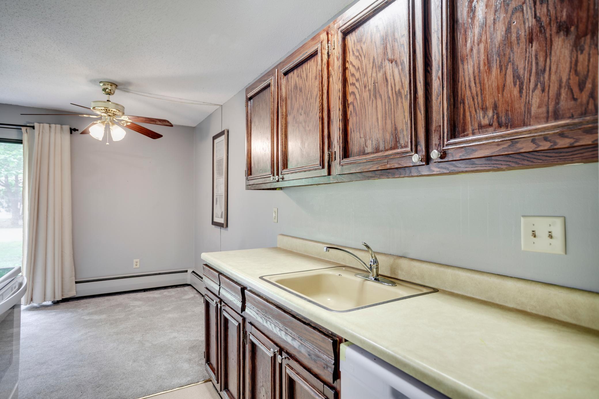 702 Old Settlers Trail Unit: 3